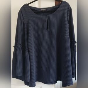 NWOT Navy Pinstripe Blouse 26/28